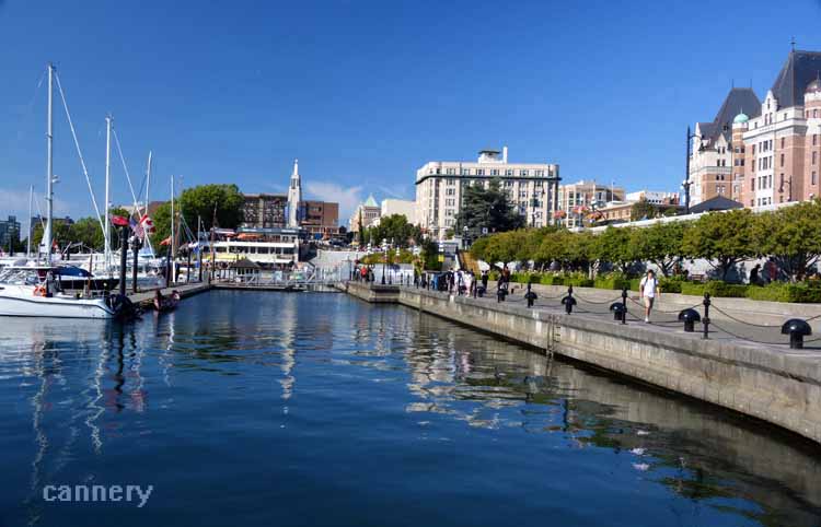 victoria harbor walk